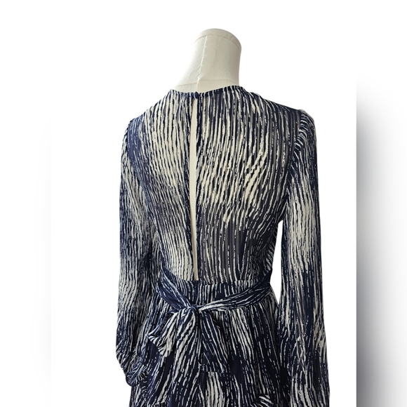 NWOT Navy/Ivory Print Cocktail Long Sleeve Dress - Picture 5 of 7
